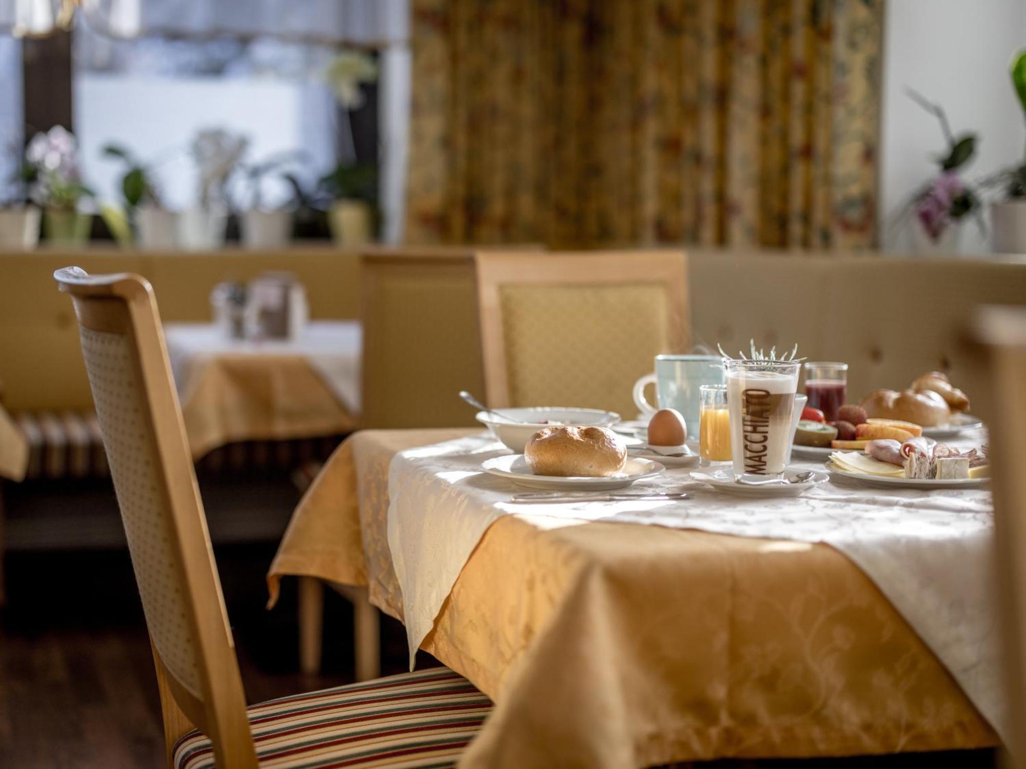 Hotel Garni Europa Sankt Anton am Arlberg Esterno foto